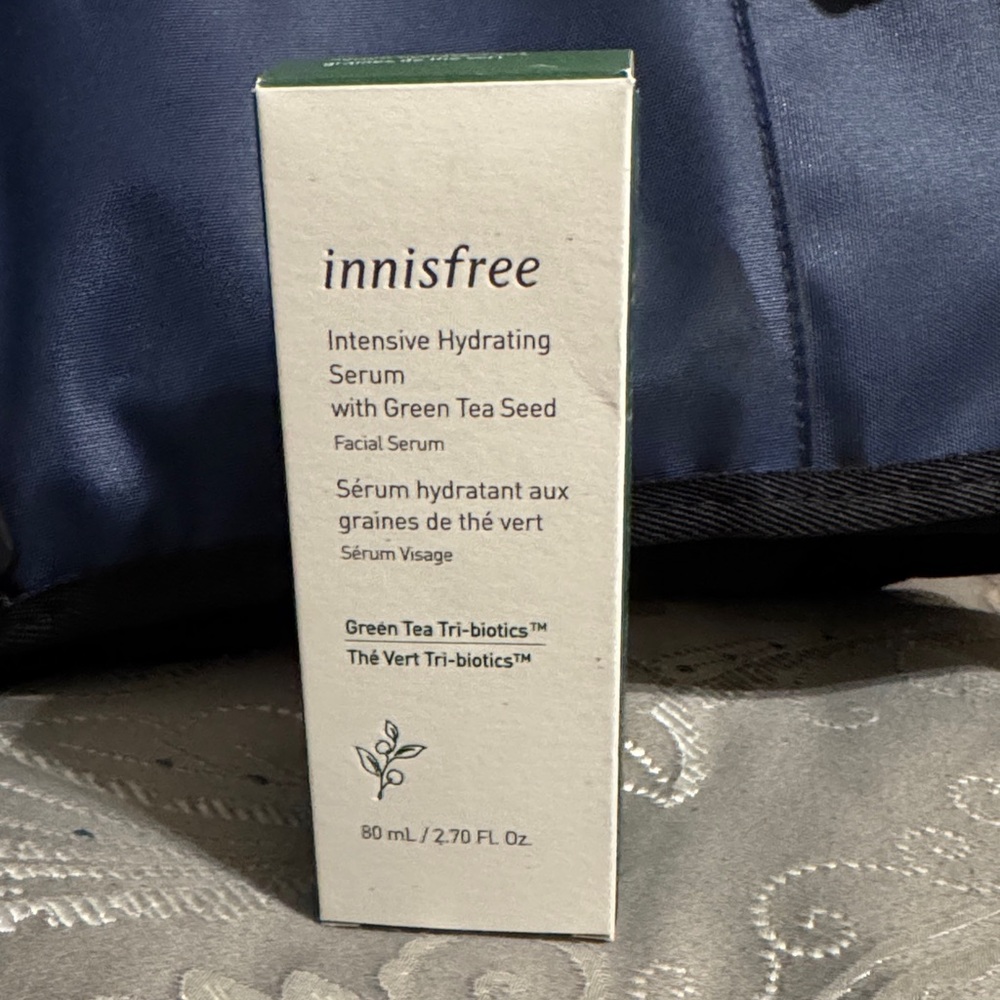 Intensive Hydrating Serum with Green Tea Seed - White